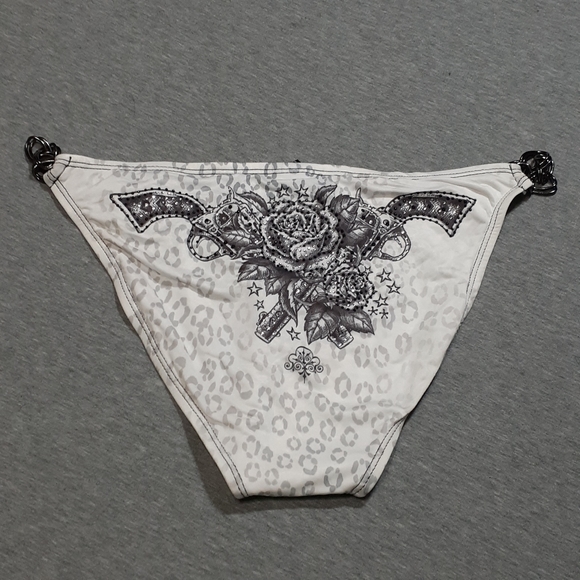 RELISTED - Picture 6 of 8